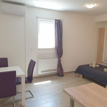 Apartments Valeria Divšići Extérieur photo