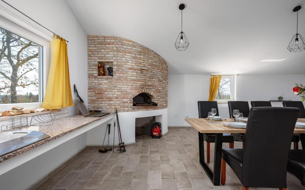 Apartments Valeria Divšići Extérieur photo