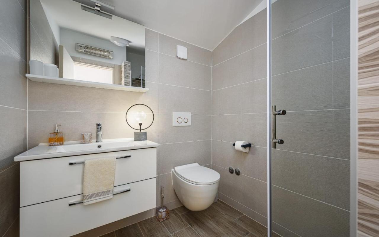 Apartments Valeria Divšići Extérieur photo