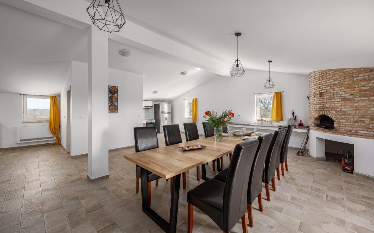 Apartments Valeria Divšići Extérieur photo