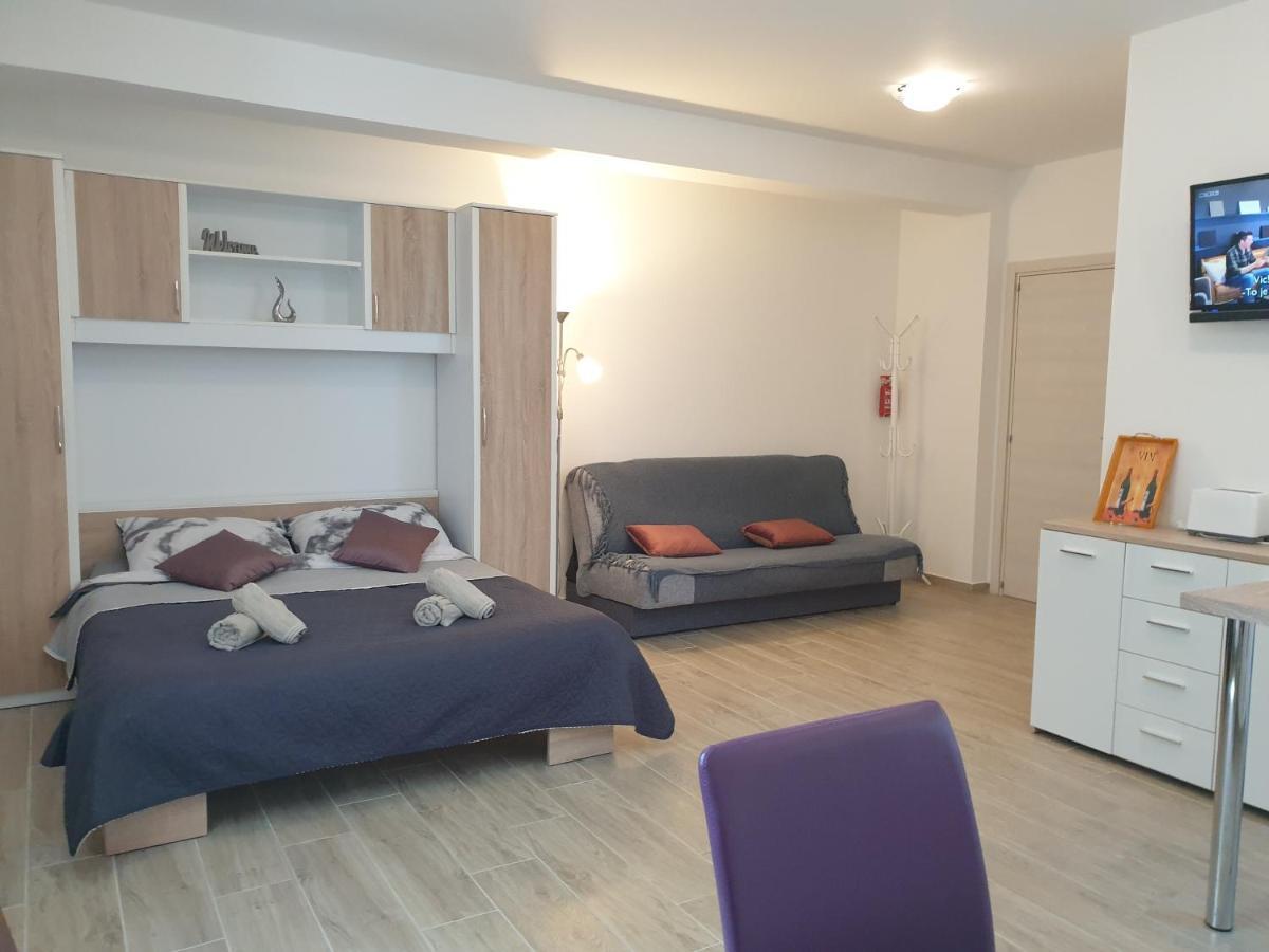 Apartments Valeria Divšići Extérieur photo