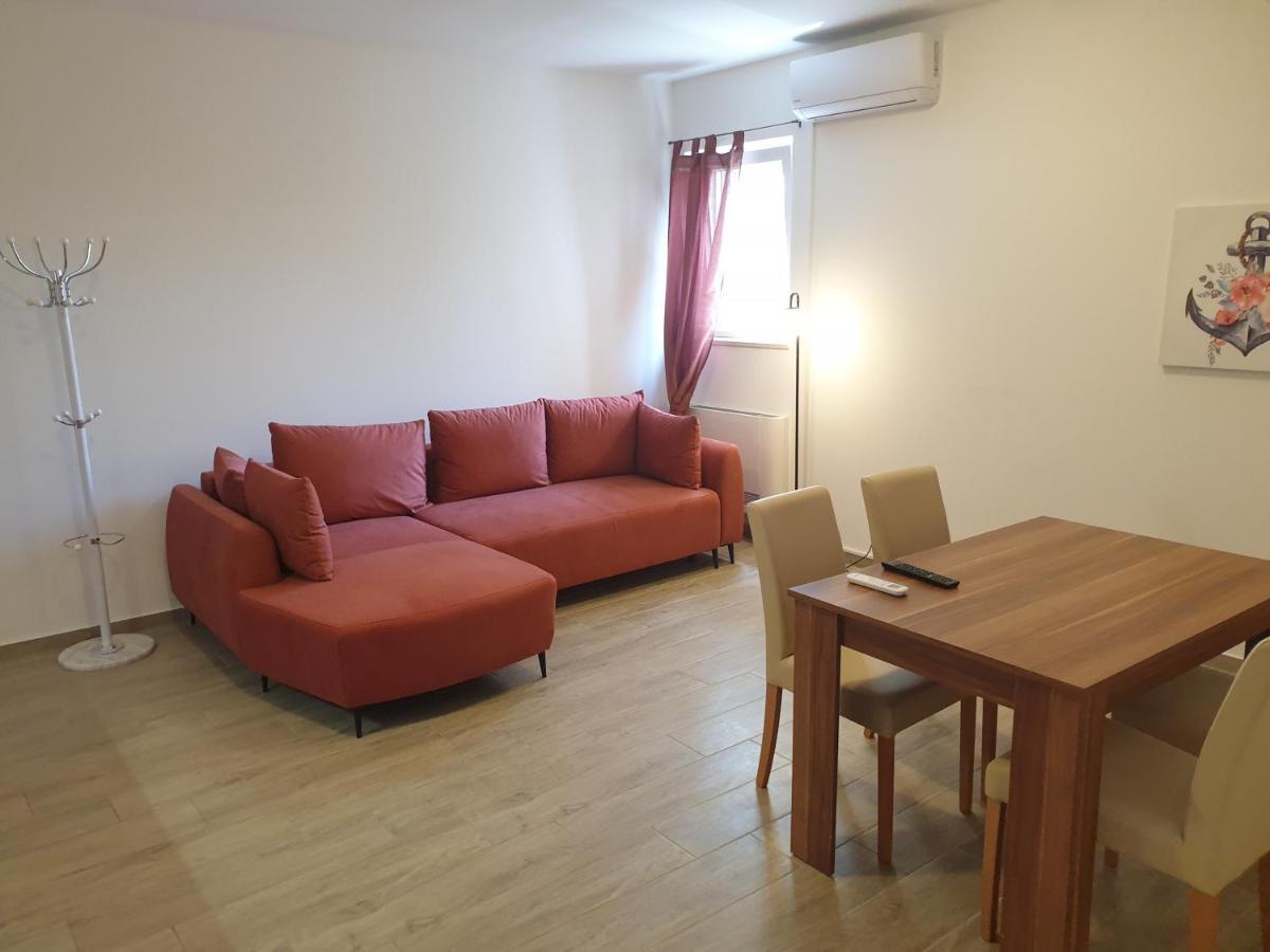 Apartments Valeria Divšići Extérieur photo