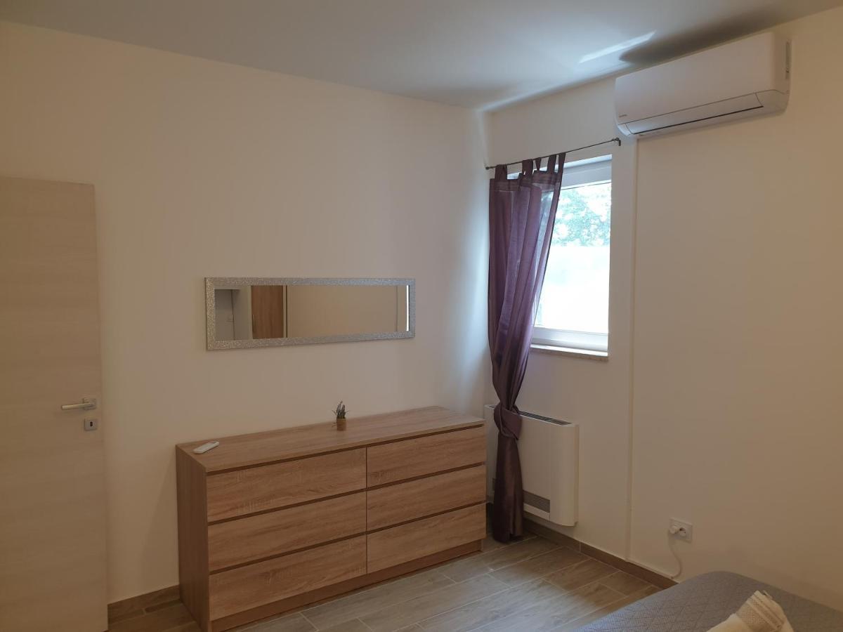Apartments Valeria Divšići Extérieur photo